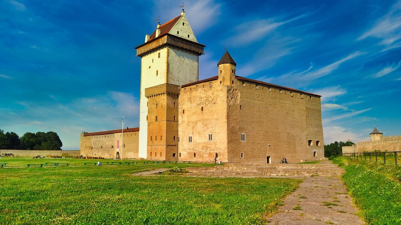 estonia, narva, monument